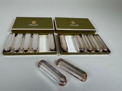 CHRISTOFLE.
Modèle ALBI.
Suite de 12 porte-couteaux...