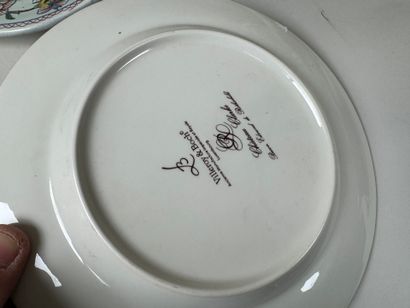 Set in earthenware and polychrome porcelain...
