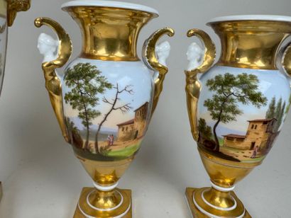 Porcelaine de Paris, fin XIXe - début XXe....