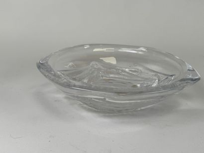 DAUM France. 
Pressed-molded crystal bowl.
Signed.
6.5...