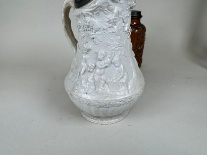 Lot comprenant :
- SAINT CLEMENT.
Garniture...