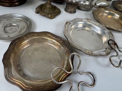 Important silver-plated lot including plate,...