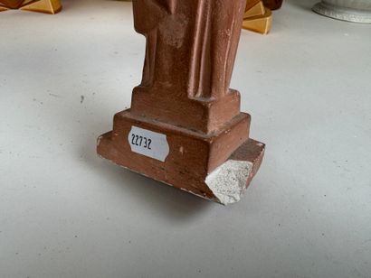 Lot comprenant :
- SAINT CLEMENT.
Garniture...