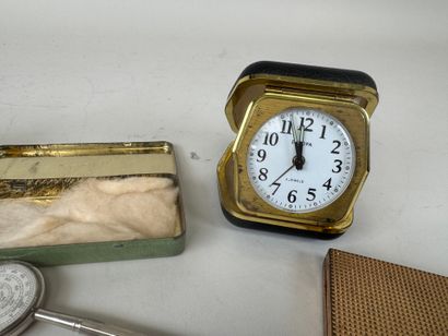 Lot of display items including ink pads in...