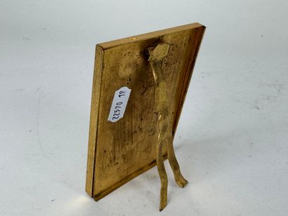 Lot including :
- a gilded metal picture...
