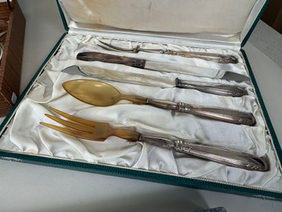 NOEL COLLET, fin XXe. 
Ménagère en métal...