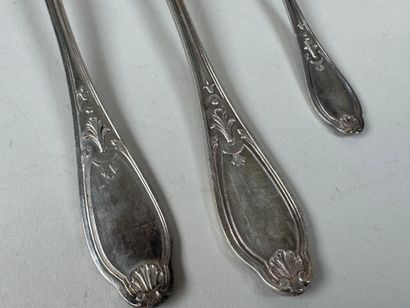 Partie de ménagère en métal argenté, modèle...