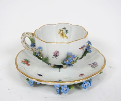 MEISSEN, early 20th century,
Porcelain cup...