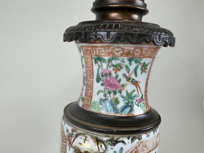 ASIA, 20th century.
Polychrome porcelain...