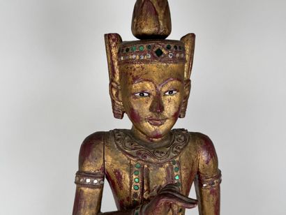 ASIE, XXe.
Grande statue en bois sculpté,...