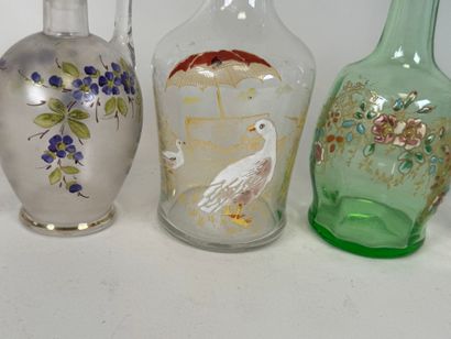 Six carafons ou carafes certaines partiellement...