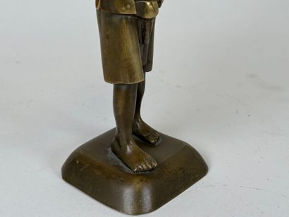 VIETNAM, 20th century.
The bearer.
Patinated...