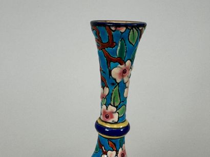 LONGWY.
Small polychrome earthenware soliflore...