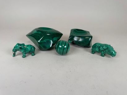 Two free-form malachite receptacles.
5 x...