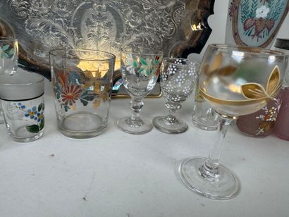 Lot comprenant :
- collection d'environ 20...