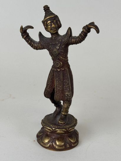 ASIA, 20th century.
Figure.
Subject in patinated...