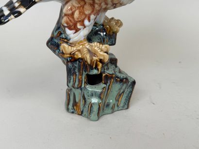 School, 20th century.
Owl.
Polychrome ceramic...