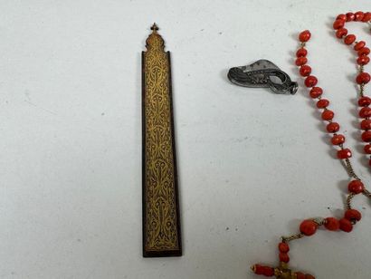 Lot including :
- a rectangular element in...