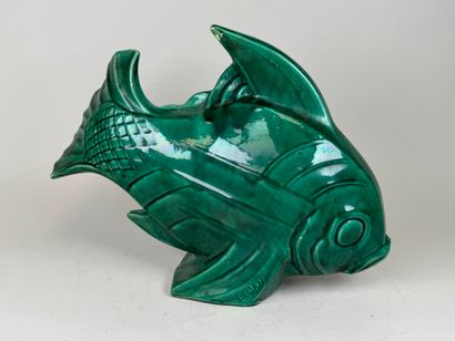 LEJAN, XXe.
Poisson en céramique sur fond...