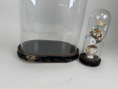 Globe de mariée en verre bombé de forme ovale,...