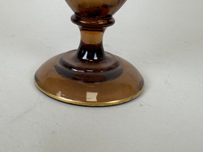 Pichet en verre coloré à décor émaillé marqué...