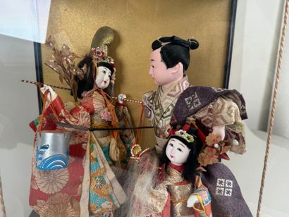 JAPON, XXe.
Diorama en bois laqué et verre...