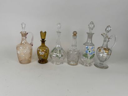 Six carafons ou carafes certaines partiellement...