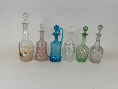 Six carafons ou carafes certaines partiellement...