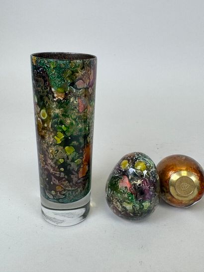 Set includes:
FINE LAQUER.
- a cylindrical...