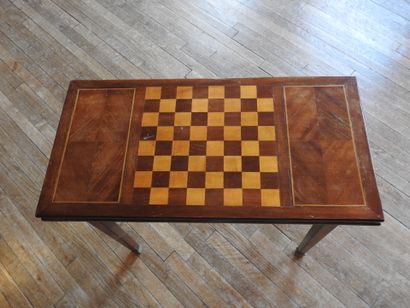 Small wooden and veneered checkerboard game...