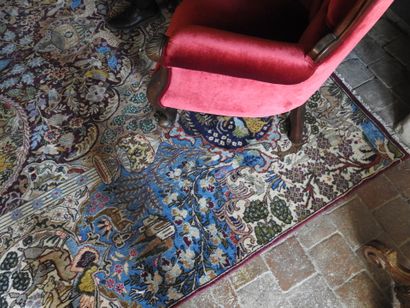 Polychrome wool mechanical rug decorated...