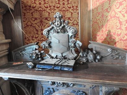 Carved oak cathedra decorated with Saint...