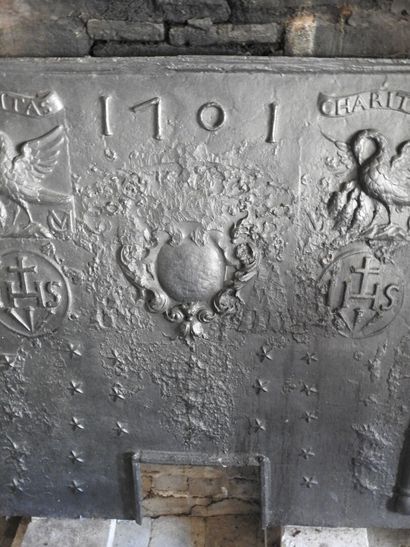 Important rectangular cast-iron fireback...