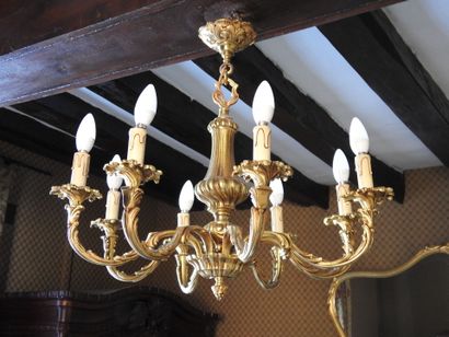 Gilt bronze chandelier with eight arms. 
20th...