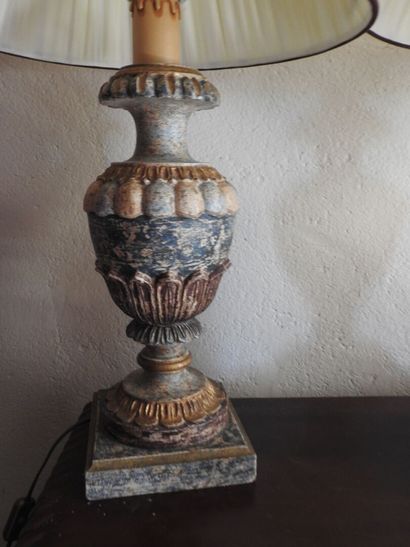 Pair of baluster-shaped lamps in carved and...