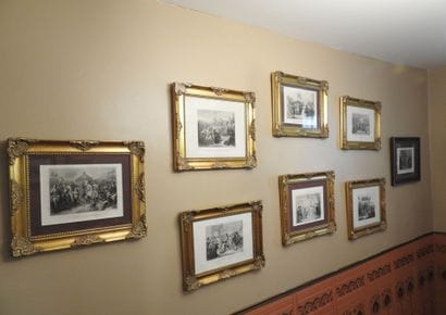 Set of 14 lithographs depicting historical...