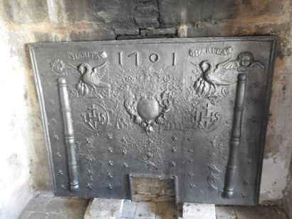 Important rectangular cast-iron fireback...