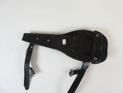 Couteau de plongée en plastique et lame métal...