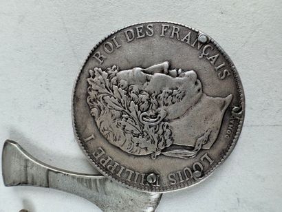 Porte-clés décapsuleur en argent 800 mil....