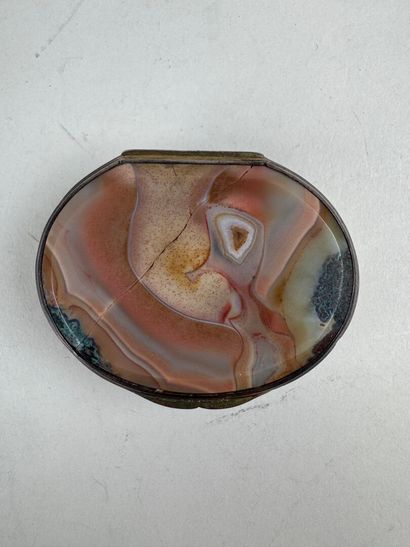 Petite boîte pilulier en argent et pierres...