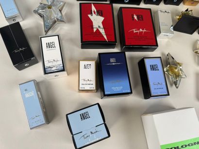THIERRY MUGLER.
Lot d'environ 30 miniatures...