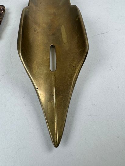 Lot en bronze doré :
- Henri BOYER.
Petit...
