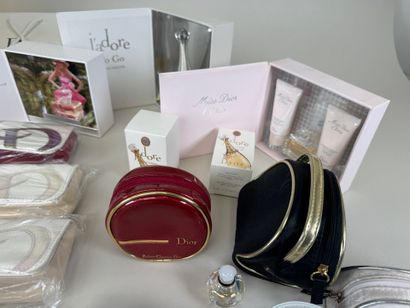 DIOR.
J'Adore, Miss Dior Chérie, Addict,...