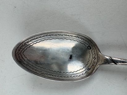 Cuillère à sucre en argent, poinçon Minerve,...
