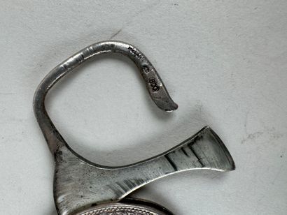 Porte-clés décapsuleur en argent 800 mil....