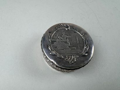 Petit pilulier en argent, poinçon Minerve,...