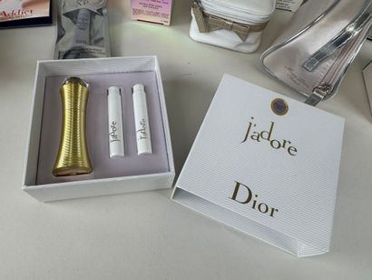 DIOR.
Environ 25 miniatures ou coffrets contenant...