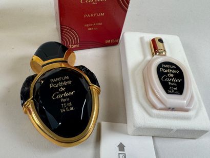 PANTHERE de CARTIER. Bijou de sac. 
Contenant...