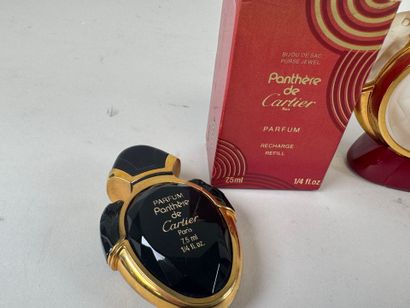 PANTHERE de CARTIER. Bijou de sac. 
Contenant...