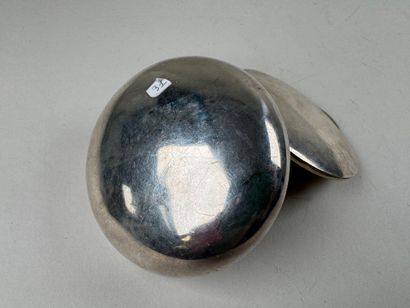 Grande boîte circulaire en argent étranger,...